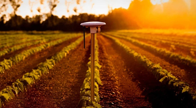 这款物联网设备用传感器和大数据监测农作物生长